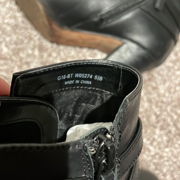 VGUC Cole Haan Black Hayes Belt Booties in Black - Picture 14 of 14